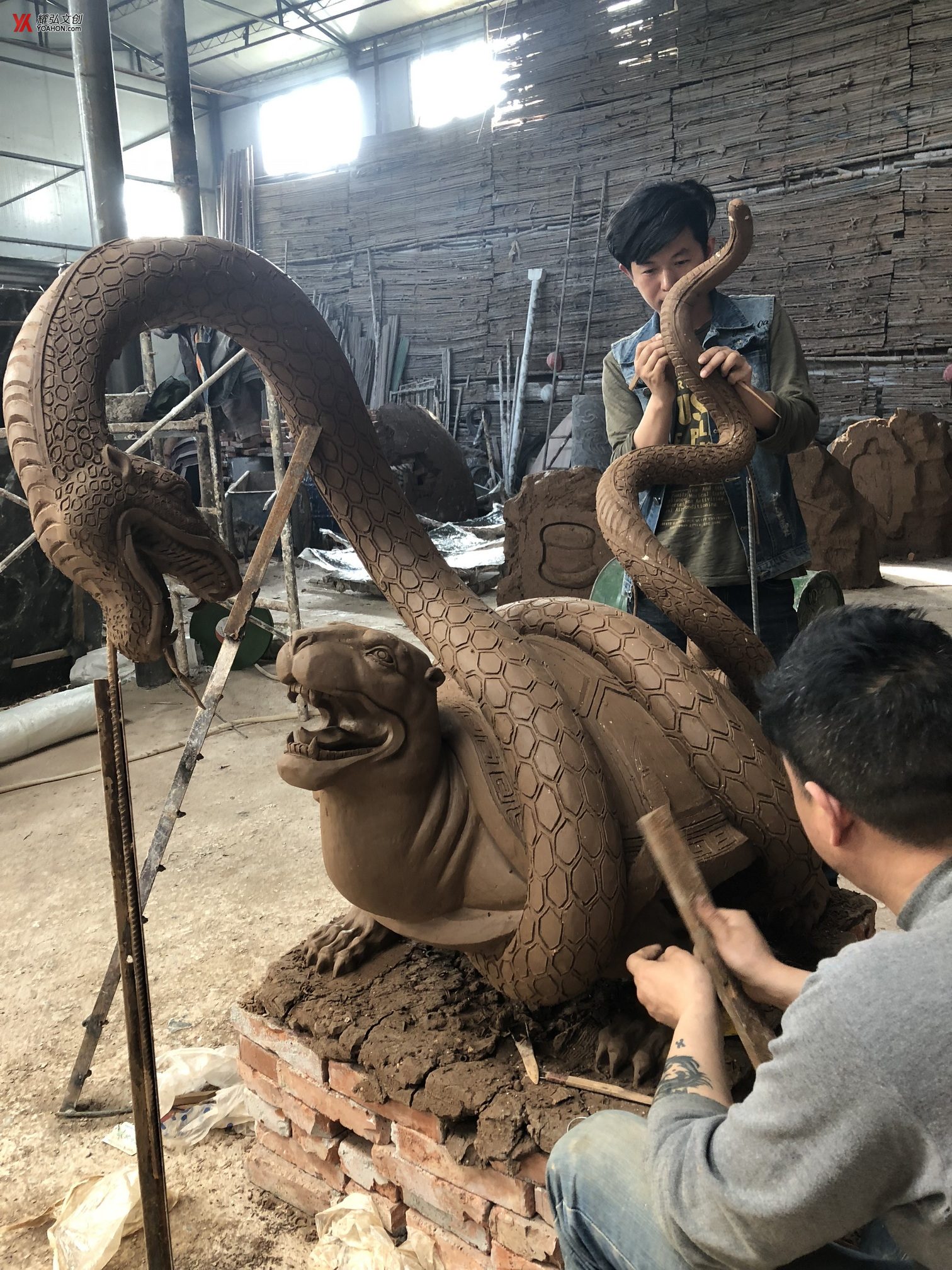 青铜玄武雕塑泥稿
